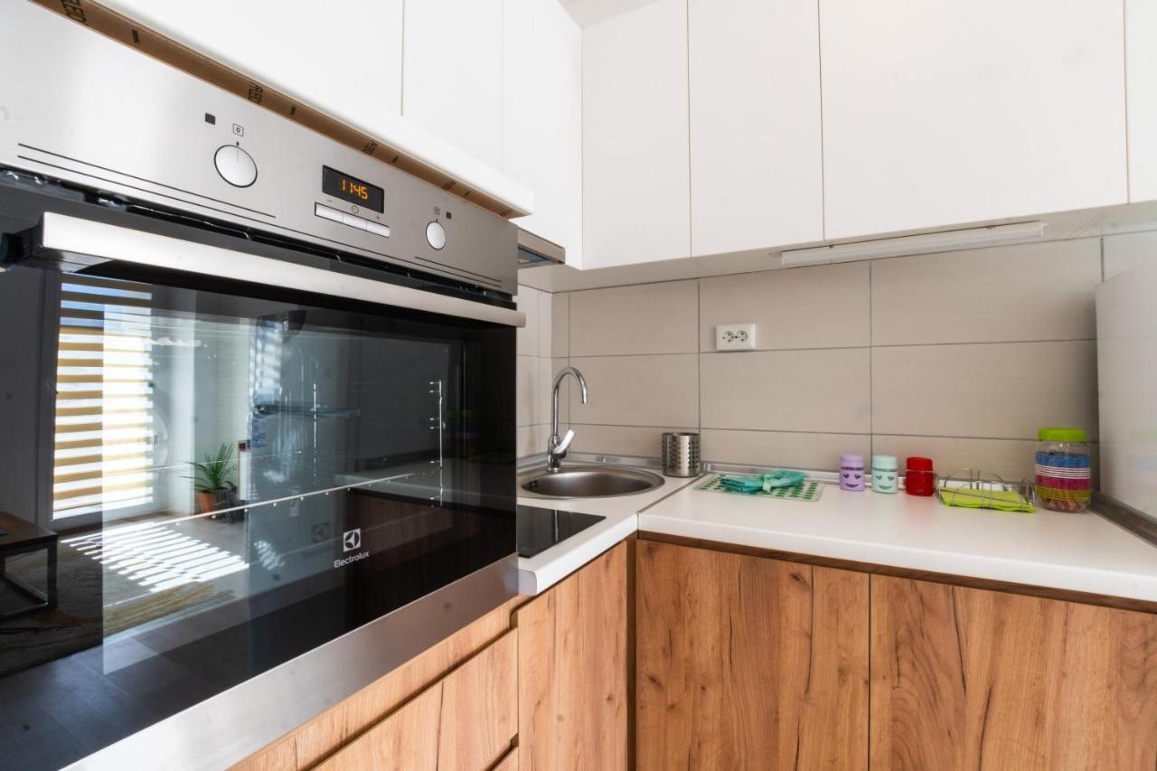 • Charming ǀ Near City Mall ǀ 1Br • Lägenhet Skopje Exteriör bild