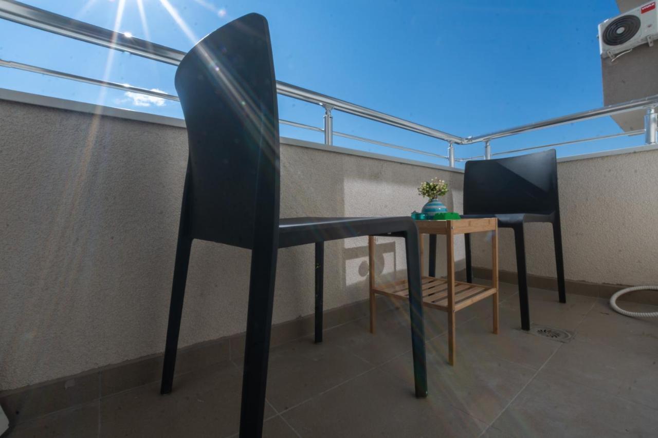 • Charming ǀ Near City Mall ǀ 1Br • Lägenhet Skopje Exteriör bild