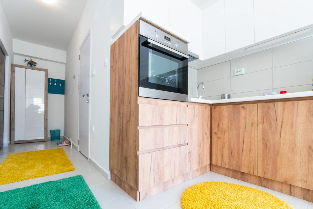• Charming ǀ Near City Mall ǀ 1Br • Lägenhet Skopje Exteriör bild